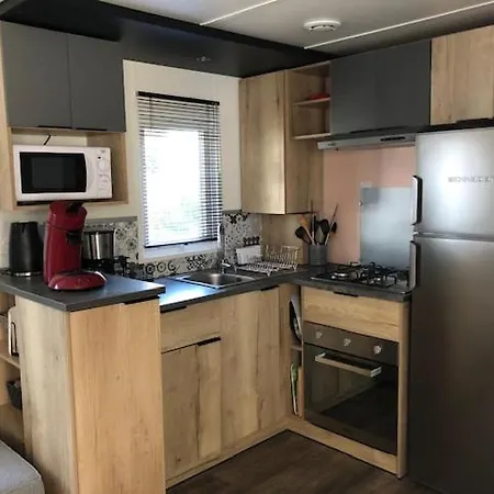 Camping Les Sables Du Midi *